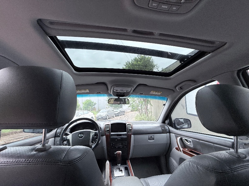 KIA SORENTO 2.5 EX 4X4 16V TURBO INTERCOOLER DIESEL 4P AUTOMÁTICO 2006/2006 ELY AUTOMÓVEIS LAJEADO / Carros no Vale