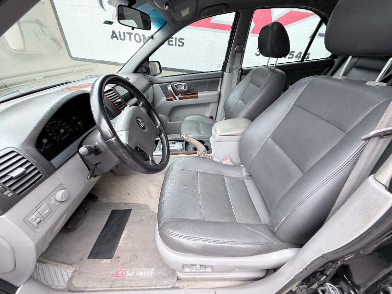 KIA SORENTO 2.5 EX 4X4 16V TURBO INTERCOOLER DIESEL 4P AUTOMÁTICO 2006/2006 ELY AUTOMÓVEIS LAJEADO / Carros no Vale