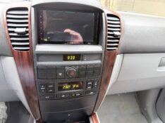 KIA SORENTO 2.5 EX 4X4 16V TURBO INTERCOOLER DIESEL 4P AUTOMÁTICO 2006/2006 ELY AUTOMÓVEIS LAJEADO / Carros no Vale