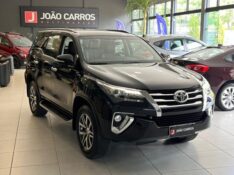 TOYOTA HILUX SW4 2.8 SRX 4X4 16V 2017/2017 JOÃO CARROS MULTIMARCAS GUAPORÉ / Carros no Vale
