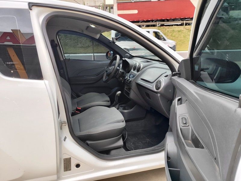 CHEVROLET MONTANA 1.4 MPFI LS CS 8V 2012/2013 HUBNER MULTIMARCAS FARROUPILHA / Carros no Vale