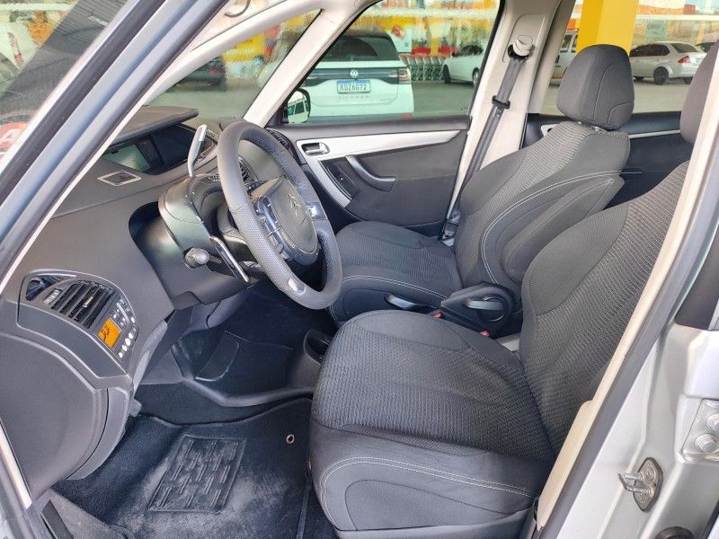 CITROËN C4 2.0 PICASSO LA LUNA 16V 2012/2012 HUBNER MULTIMARCAS FARROUPILHA / Carros no Vale CITROËN C4 2.0 PICASSO LA LUNA 16V 2012/2012 HUBNER MULTIMARCAS FARROUPILHA / Carros no Vale