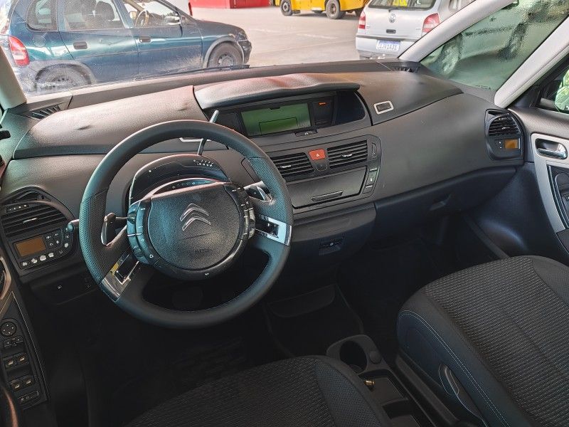 CITROËN C4 2.0 PICASSO LA LUNA 16V 2012/2012 HUBNER MULTIMARCAS FARROUPILHA / Carros no Vale CITROËN C4 2.0 PICASSO LA LUNA 16V 2012/2012 HUBNER MULTIMARCAS FARROUPILHA / Carros no Vale