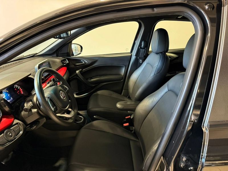 Fiat Argo Hgt 1.8 16v 2017/2018 SIM VEÍCULOS PORTO ALEGRE / Carros no Vale