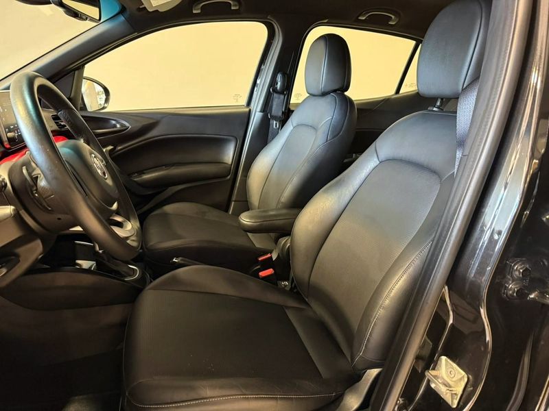 Fiat Argo Hgt 1.8 16v 2017/2018 SIM VEÍCULOS PORTO ALEGRE / Carros no Vale