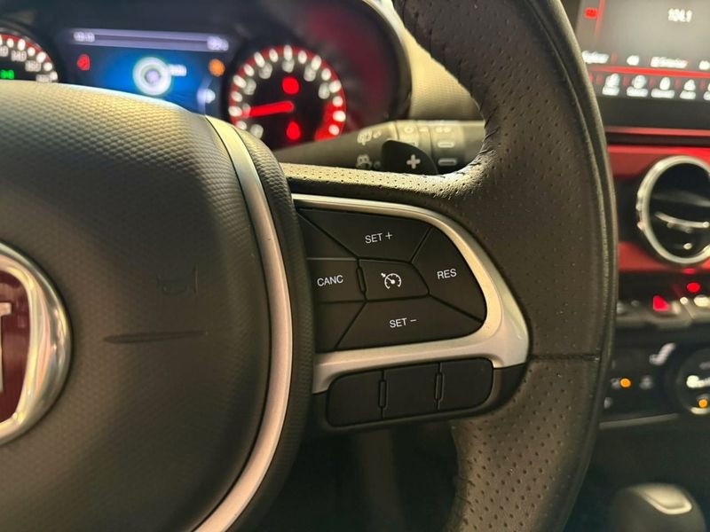 Fiat Argo Hgt 1.8 16v 2017/2018 SIM VEÍCULOS PORTO ALEGRE / Carros no Vale