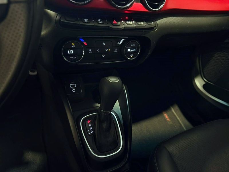 Fiat Argo Hgt 1.8 16v 2017/2018 SIM VEÍCULOS PORTO ALEGRE / Carros no Vale