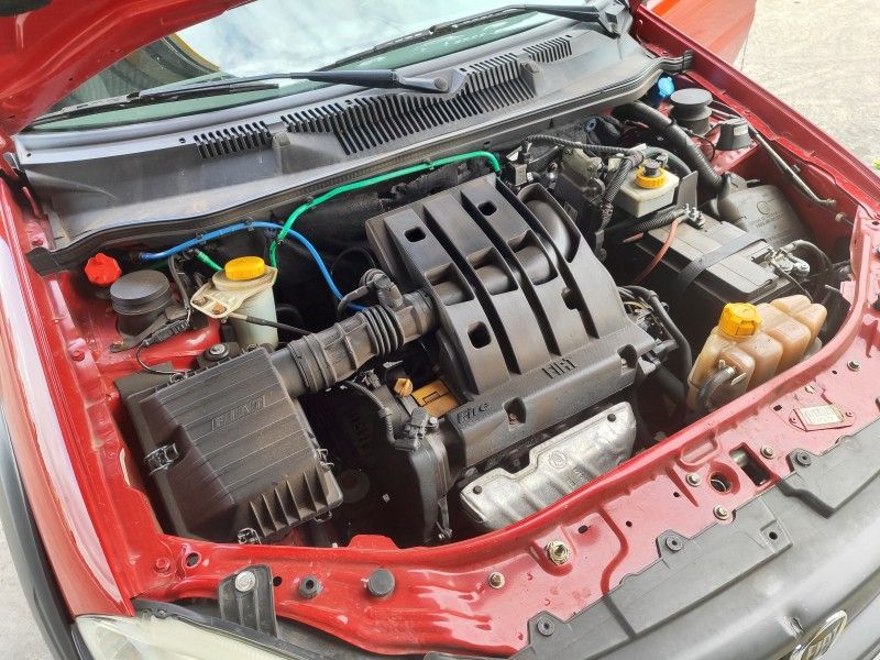 FIAT STRADA 1.4 MPI FIRE CS 8V 2014/2014 HUBNER MULTIMARCAS FARROUPILHA / Carros no Vale