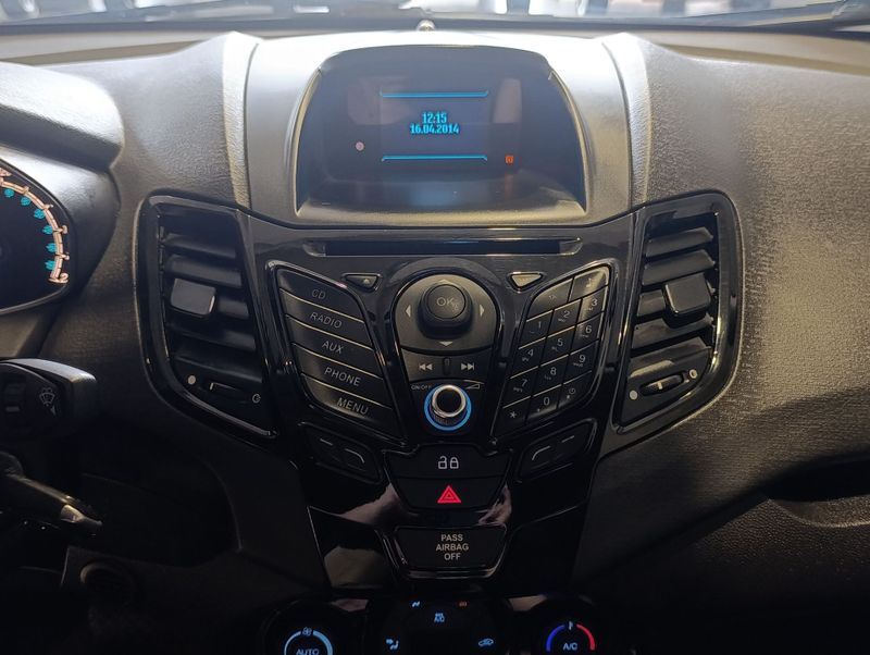 Ford Fiesta Sedan Titanium Powershift 1.6 New 2014/2014 SIM VEÍCULOS PORTO ALEGRE / Carros no Vale