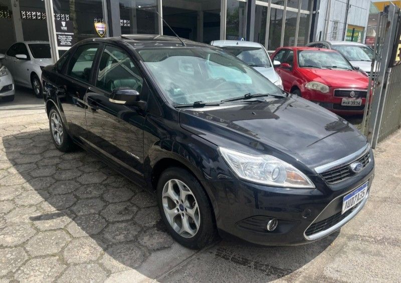 FORD FOCUS 2.0 TITANIUM 16V 2012/2012 HUBNER MULTIMARCAS FARROUPILHA / Carros no Vale FORD FOCUS 2.0 TITANIUM 16V 2012/2012 HUBNER MULTIMARCAS FARROUPILHA / Carros no Vale