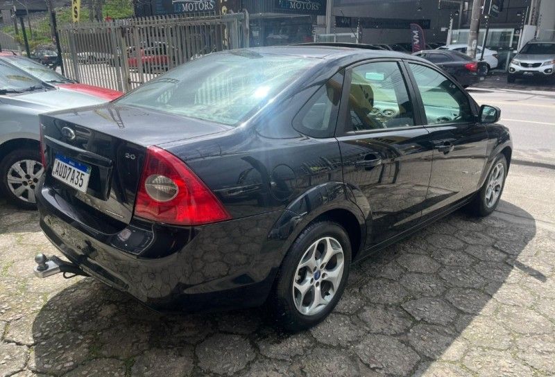 FORD FOCUS 2.0 TITANIUM 16V 2012/2012 HUBNER MULTIMARCAS FARROUPILHA / Carros no Vale FORD FOCUS 2.0 TITANIUM 16V 2012/2012 HUBNER MULTIMARCAS FARROUPILHA / Carros no Vale