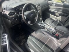 FORD FOCUS 2.0 TITANIUM 16V 2012/2012 HUBNER MULTIMARCAS FARROUPILHA / Carros no Vale