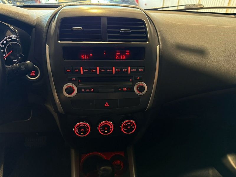 Mitsubishi Asx 2.0 4wd 2011/2012 SIM VEÍCULOS PORTO ALEGRE / Carros no Vale