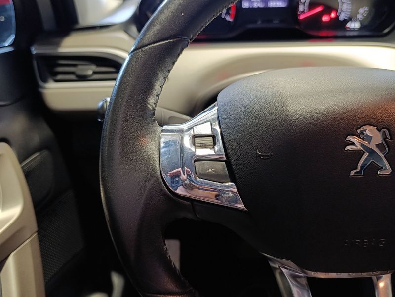 Peugeot 2008 Allure 1.6 2018/2019 SIM VEÍCULOS PORTO ALEGRE / Carros no Vale