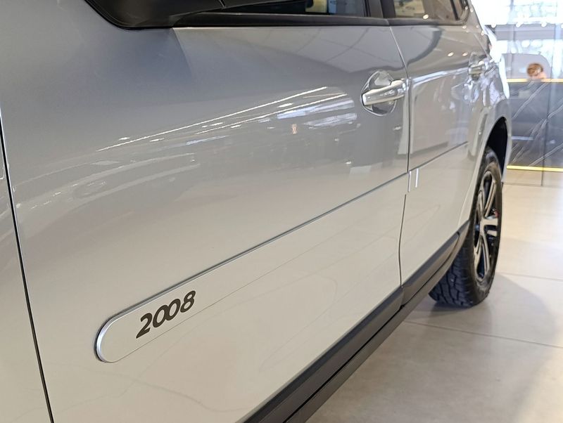 Peugeot 2008 Allure 1.6 2018/2019 SIM VEÍCULOS PORTO ALEGRE / Carros no Vale