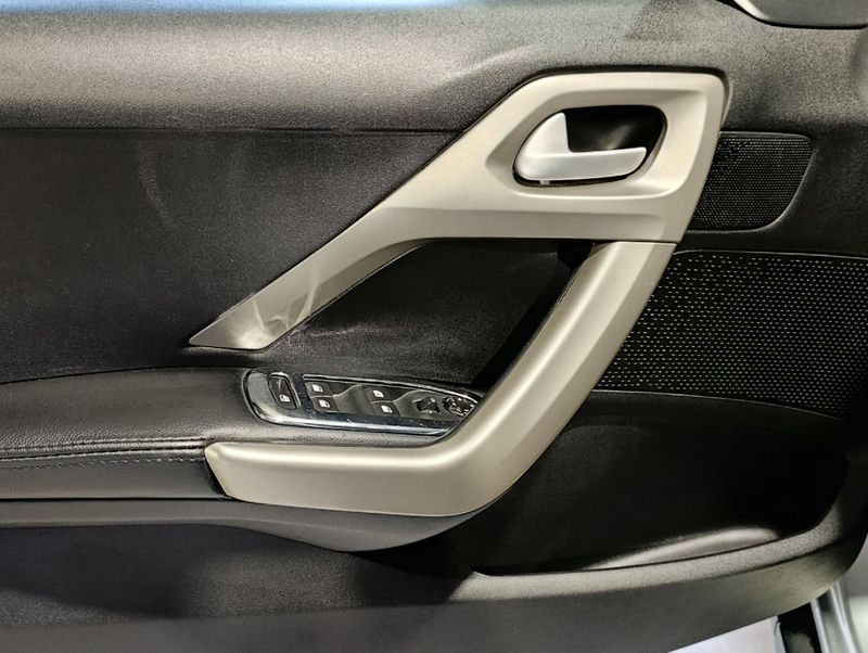 Peugeot 2008 Allure 1.6 2018/2019 SIM VEÍCULOS PORTO ALEGRE / Carros no Vale