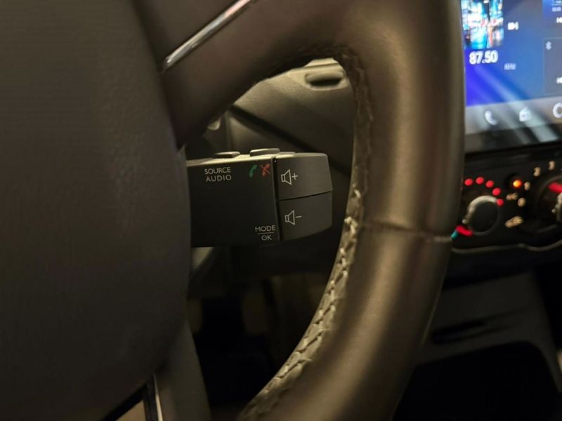 Renault Captur Life 1.6 16v 2018/2019 SIM VEÍCULOS PORTO ALEGRE / Carros no Vale