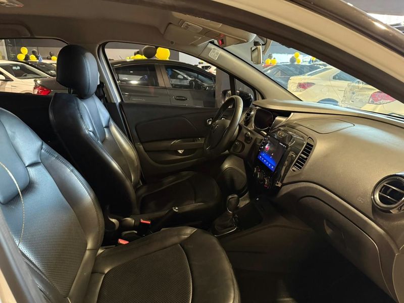 Renault Captur Life 1.6 16v 2018/2019 SIM VEÍCULOS PORTO ALEGRE / Carros no Vale