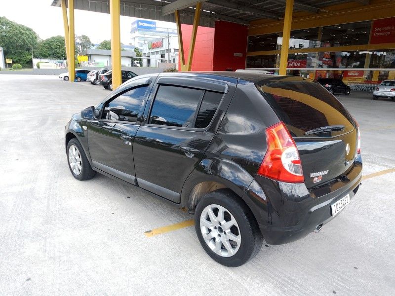 RENAULT SANDERO 1.6 AUTHENTIQUE 8V 2010/2010 HUBNER MULTIMARCAS FARROUPILHA / Carros no Vale RENAULT SANDERO 1.6 AUTHENTIQUE 8V 2010/2010 HUBNER MULTIMARCAS FARROUPILHA / Carros no Vale