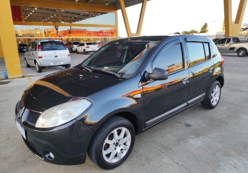 RENAULT SANDERO 1.6 EXPRESSION 8V HI-TORQUE 2010/2010 HUBNER MULTIMARCAS FARROUPILHA / Carros no Vale