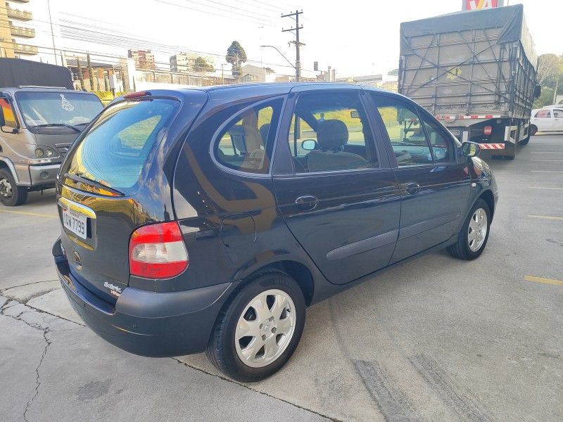 RENAULT SCÉNIC 1.6 EXPRESSION 16V 2011/2011 HUBNER MULTIMARCAS FARROUPILHA / Carros no Vale