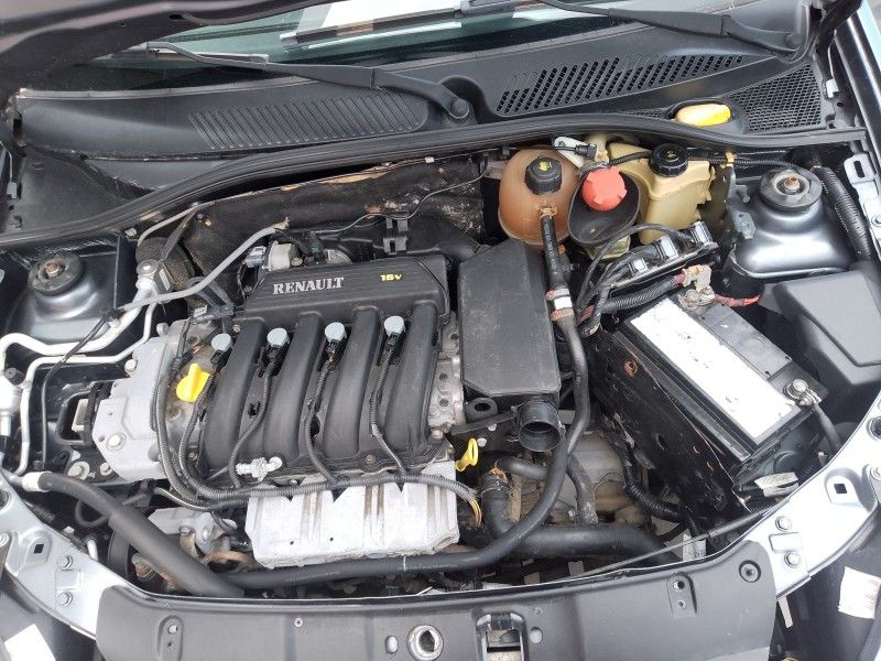 RENAULT SYMBOL 1.6 PRIVILÈGE 16V 2013/2013 HUBNER MULTIMARCAS FARROUPILHA / Carros no Vale