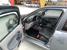 RENAULT SYMBOL 1.6 PRIVILÈGE 16V 2013/2013 HUBNER MULTIMARCAS FARROUPILHA / Carros no Vale