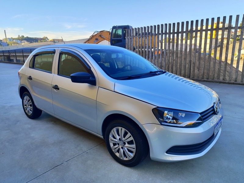 VOLKSWAGEN GOL 1.0 TEC CITY 2015/2015 HUBNER MULTIMARCAS FARROUPILHA / Carros no Vale