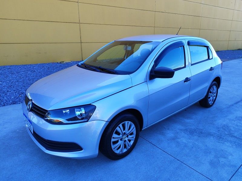 VOLKSWAGEN GOL 1.0 TEC CITY 2015/2015 HUBNER MULTIMARCAS FARROUPILHA / Carros no Vale