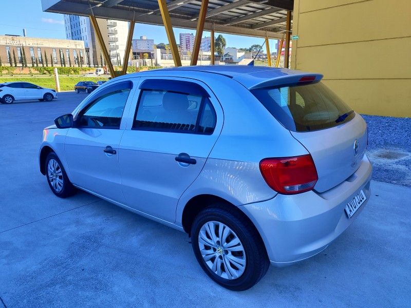 VOLKSWAGEN GOL 1.0 TEC CITY 2015/2015 HUBNER MULTIMARCAS FARROUPILHA / Carros no Vale