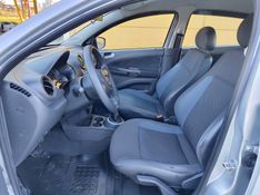 VOLKSWAGEN GOL 1.0 TEC CITY 2015/2015 HUBNER MULTIMARCAS FARROUPILHA / Carros no Vale