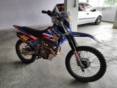 YAMAHA TT-R 230 2013/2014 HUBNER MULTIMARCAS FARROUPILHA / Carros no Vale