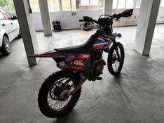 YAMAHA TT-R 230 2013/2014 HUBNER MULTIMARCAS FARROUPILHA / Carros no Vale