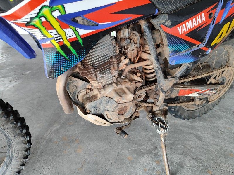 YAMAHA TT-R 230 2013/2014 HUBNER MULTIMARCAS FARROUPILHA / Carros no Vale