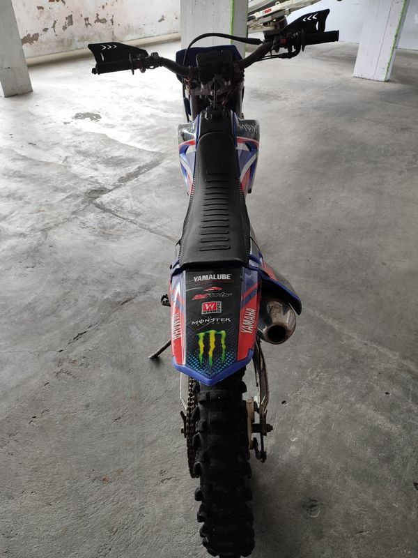 YAMAHA TT-R 230 2013/2014 HUBNER MULTIMARCAS FARROUPILHA / Carros no Vale