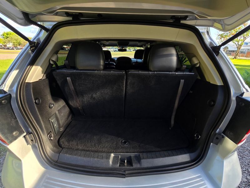 Fiat FREEMONT EMOT./PRECISION 2.4 16V 2014/2014 AUTO NÍVEL VEÍCULOS SANTA CRUZ DO SUL / Carros no Vale