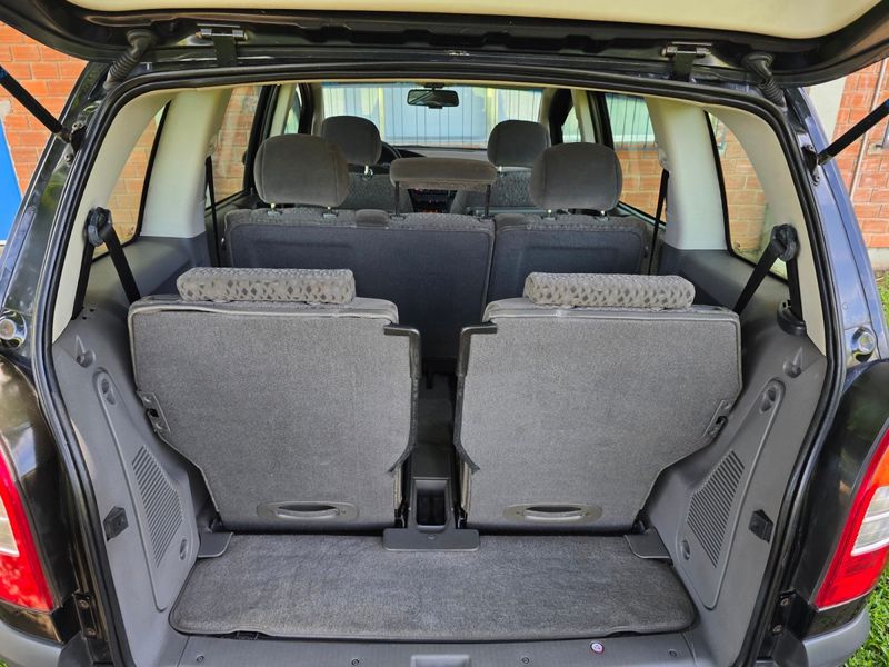 CHEVROLET Zafira Eleg.2.0 MPFI FlexPower 8V 2010/2010 AUTO NÍVEL VEÍCULOS SANTA CRUZ DO SUL / Carros no Vale CHEVROLET Zafira Eleg.2.0 MPFI FlexPower 8V 2010/2010 AUTO NÍVEL VEÍCULOS SANTA CRUZ DO SUL / Carros no Vale