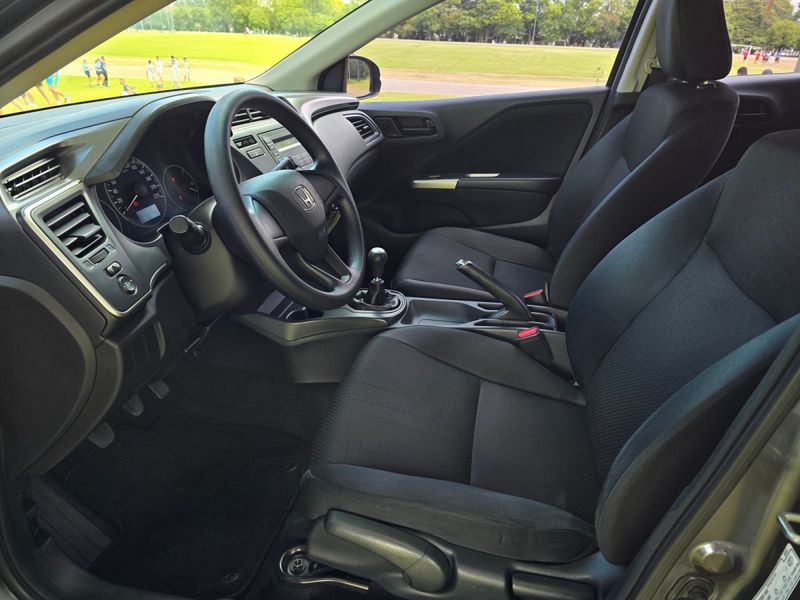 Honda CITY Sedan DX 1.5 16V Mec. 2019/2019 AUTO NÍVEL VEÍCULOS SANTA CRUZ DO SUL / Carros no Vale