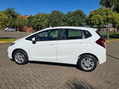 Honda Fit LX 1.5 Flexone 16V Mec. 2015/2016 AUTO NÍVEL VEÍCULOS SANTA CRUZ DO SUL / Carros no Vale