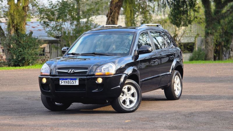 Hyundai Tucson 2.0 16V 2013/2014 AUTO NÍVEL VEÍCULOS SANTA CRUZ DO SUL / Carros no Vale