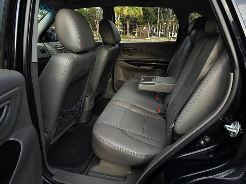 Hyundai Tucson 2.0 16V 2013/2014 AUTO NÍVEL VEÍCULOS SANTA CRUZ DO SUL / Carros no Vale