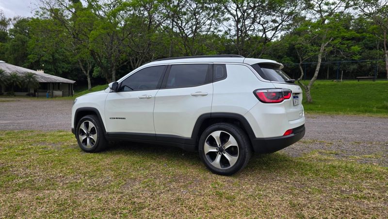 Jeep COMPASS LONGITUDE 2.0 4×2 16V 2016/2017 AUTO NÍVEL VEÍCULOS SANTA CRUZ DO SUL / Carros no Vale Jeep COMPASS LONGITUDE 2.0 4×2 16V 2016/2017 AUTO NÍVEL VEÍCULOS SANTA CRUZ DO SUL / Carros no Vale