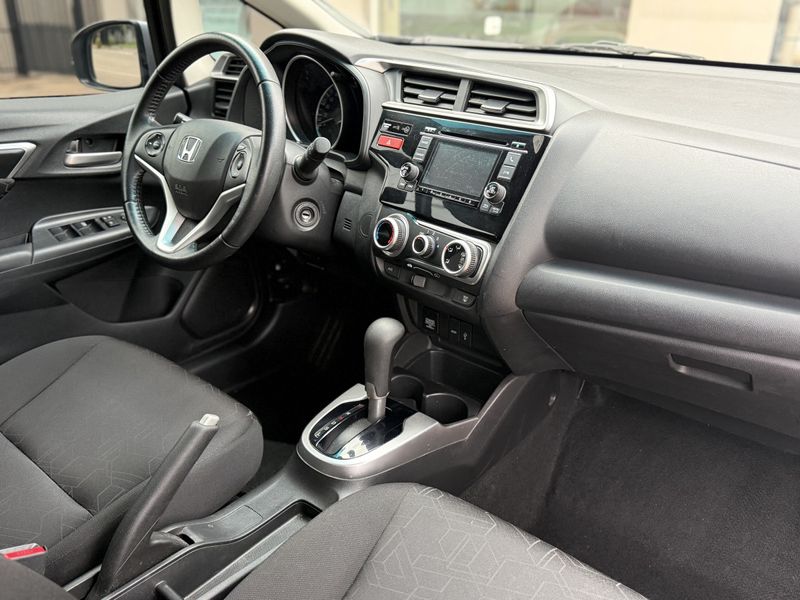 Honda Fit EX/S/EX 1.5 /one 16V 2016/2017 ATUAL VEÍCULOS VISTA ALEGRE DO PRATA / Carros no Vale Honda Fit EX/S/EX 1.5 /one 16V 2016/2017 ATUAL VEÍCULOS VISTA ALEGRE DO PRATA / Carros no Vale