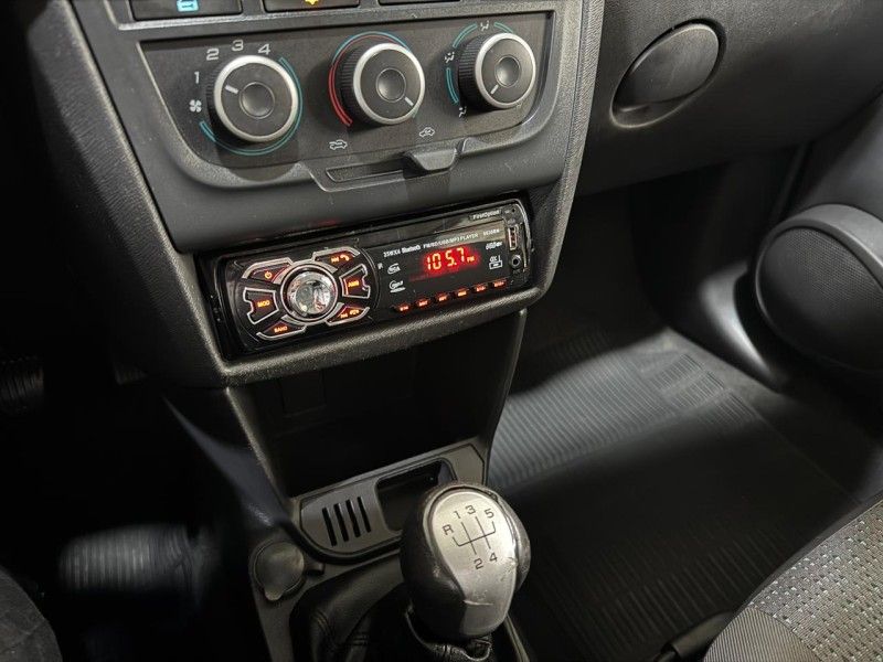 CHEVROLET CELTA 1.0 MPFI LT 8V 2014/2015 SUL SERRA MOTORS CAXIAS DO SUL / Carros no Vale