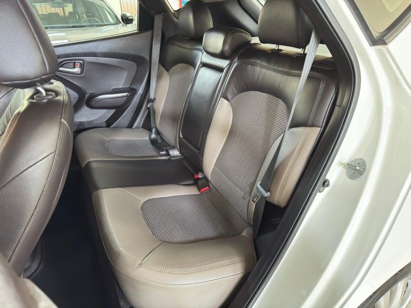 HYUNDAI IX35 2.0 MPI 4X2 16V 2012/2013 SUL SERRA MOTORS CAXIAS DO SUL / Carros no Vale HYUNDAI IX35 2.0 MPI 4X2 16V 2012/2013 SUL SERRA MOTORS CAXIAS DO SUL / Carros no Vale