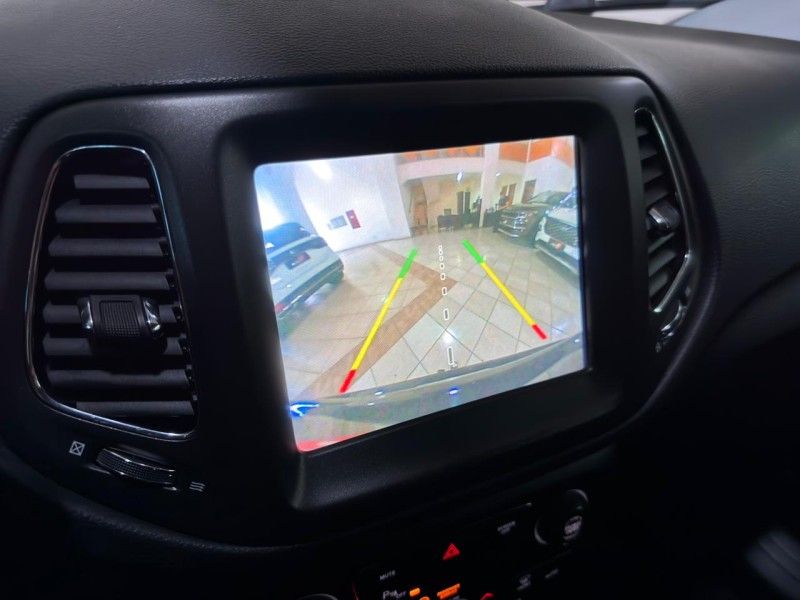 JEEP COMPASS 2.0 16V LONGITUDE 2018/2018 SUL SERRA MOTORS CAXIAS DO SUL / Carros no Vale