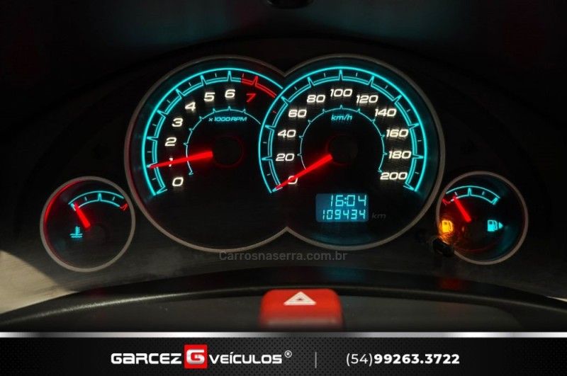 CHEVROLET CELTA 1.0 MPFI LT 8V 2013/2014 GARCEZ VEÍCULOS BENTO GONÇALVES / Carros no Vale