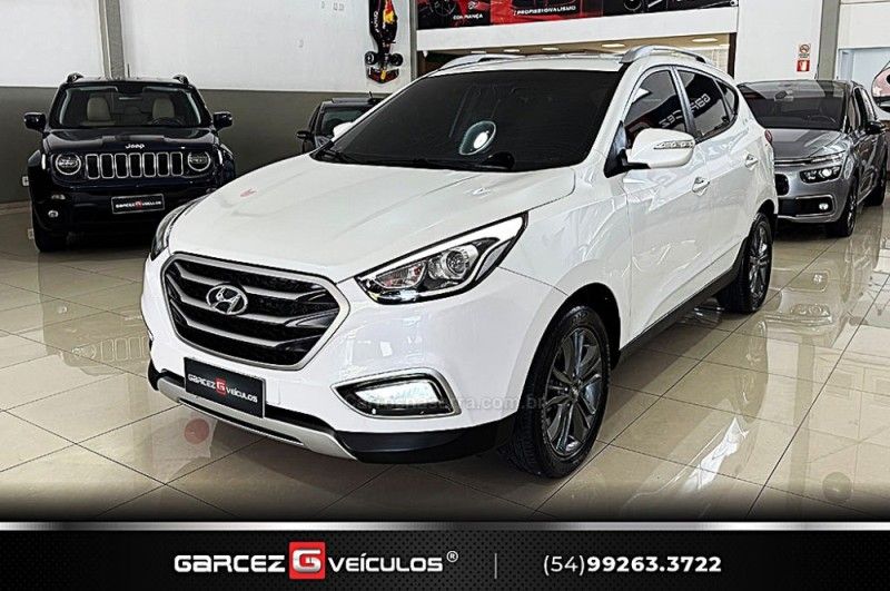 HYUNDAI IX35 2.0 GL 4X2 16V 2017/2018 GARCEZ VEÍCULOS BENTO GONÇALVES / Carros no Vale