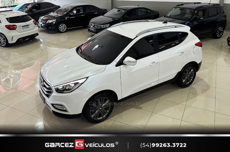 HYUNDAI IX35 2.0 GL 4X2 16V 2017/2018 GARCEZ VEÍCULOS BENTO GONÇALVES / Carros no Vale