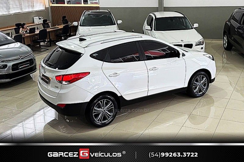 HYUNDAI IX35 2.0 GL 4X2 16V 2017/2018 GARCEZ VEÍCULOS BENTO GONÇALVES / Carros no Vale